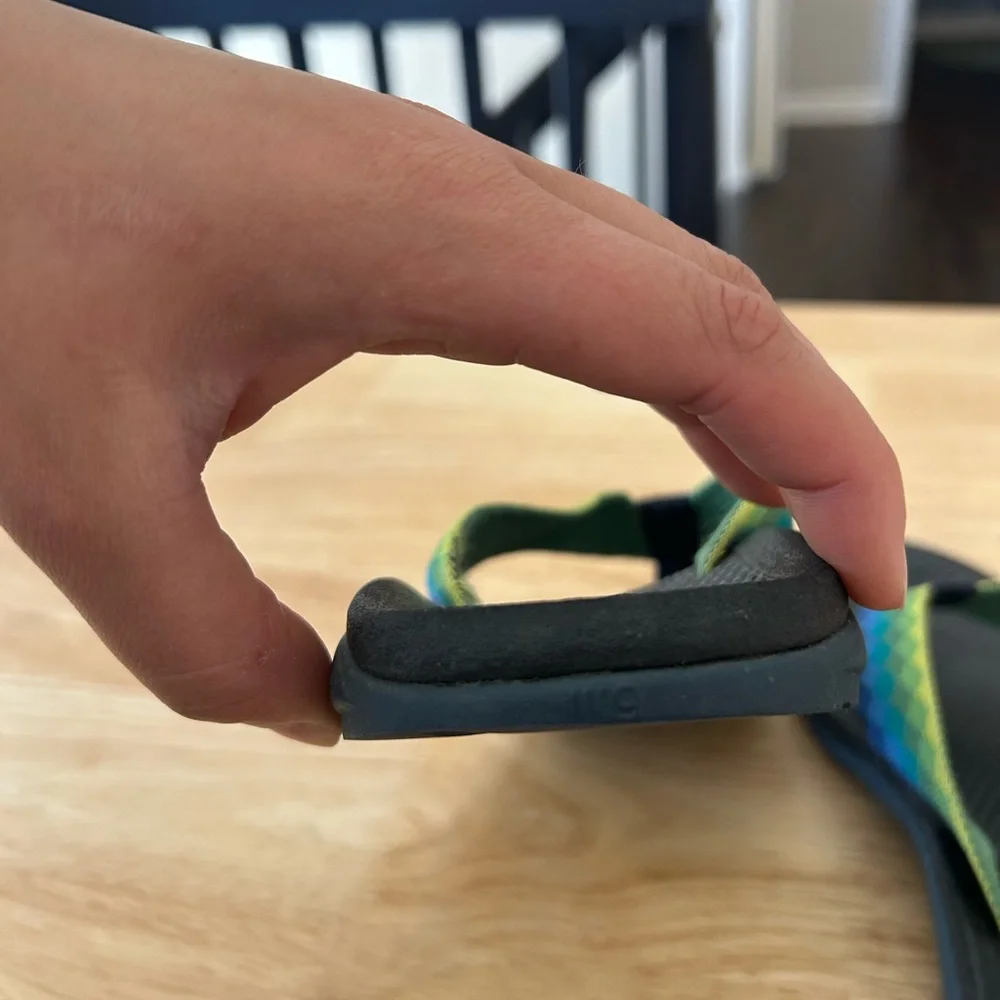 Chaco Flip Flops Sz 9 - Picture 6 of 7